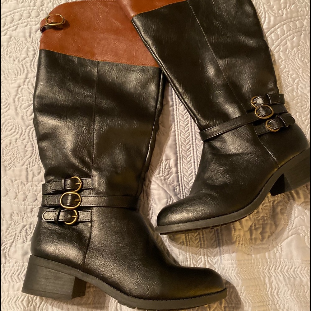 Like new Rampage riding boots size 10W